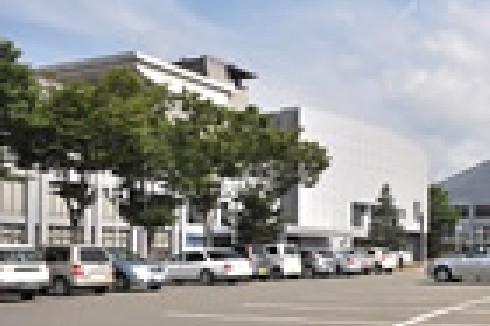 敷島図書館外観